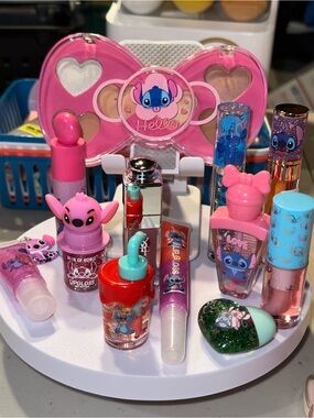 Stitch-themed Pink Makeup Lip Gloss & Eyeshadow Set